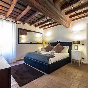 https://home-deza-cozy-place-in-rome.it-romehotels.com